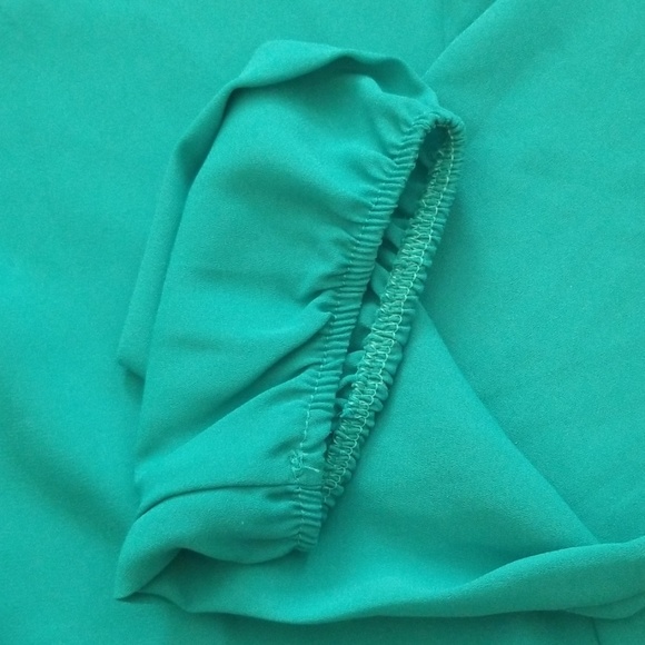 Women's pull over blouse - Picture 4 of 5